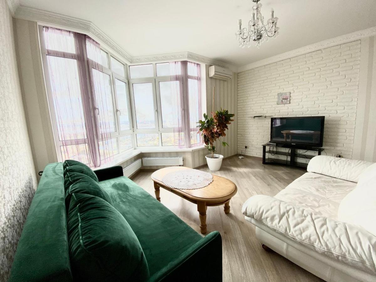 Apartments With Dnipro View Kiev Dış mekan fotoğraf