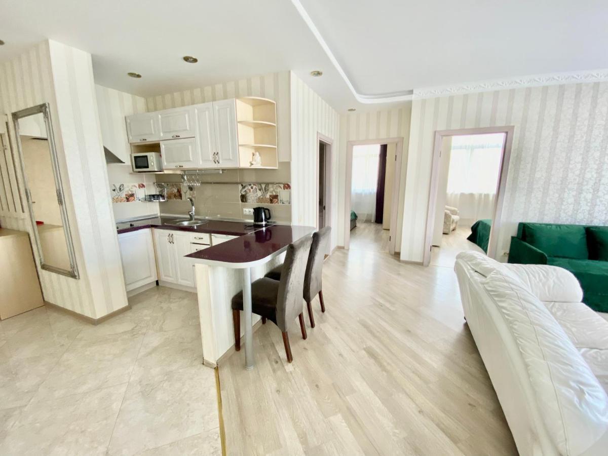 Apartments With Dnipro View Kiev Dış mekan fotoğraf